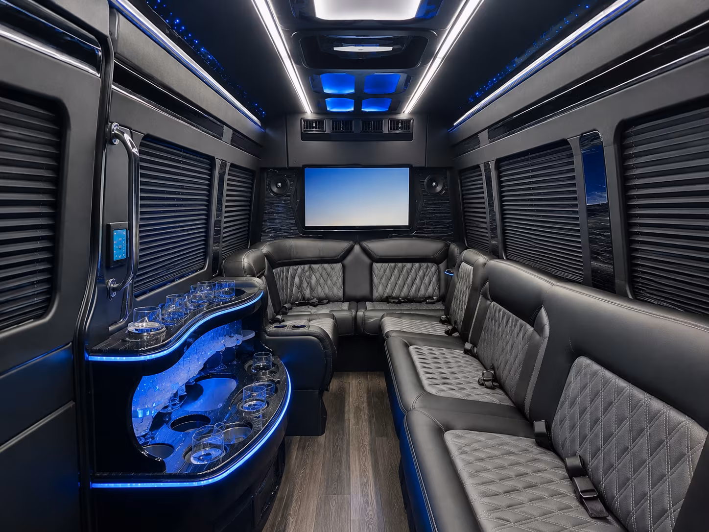 corporate event and employee shuttle buses from compton to los angeles