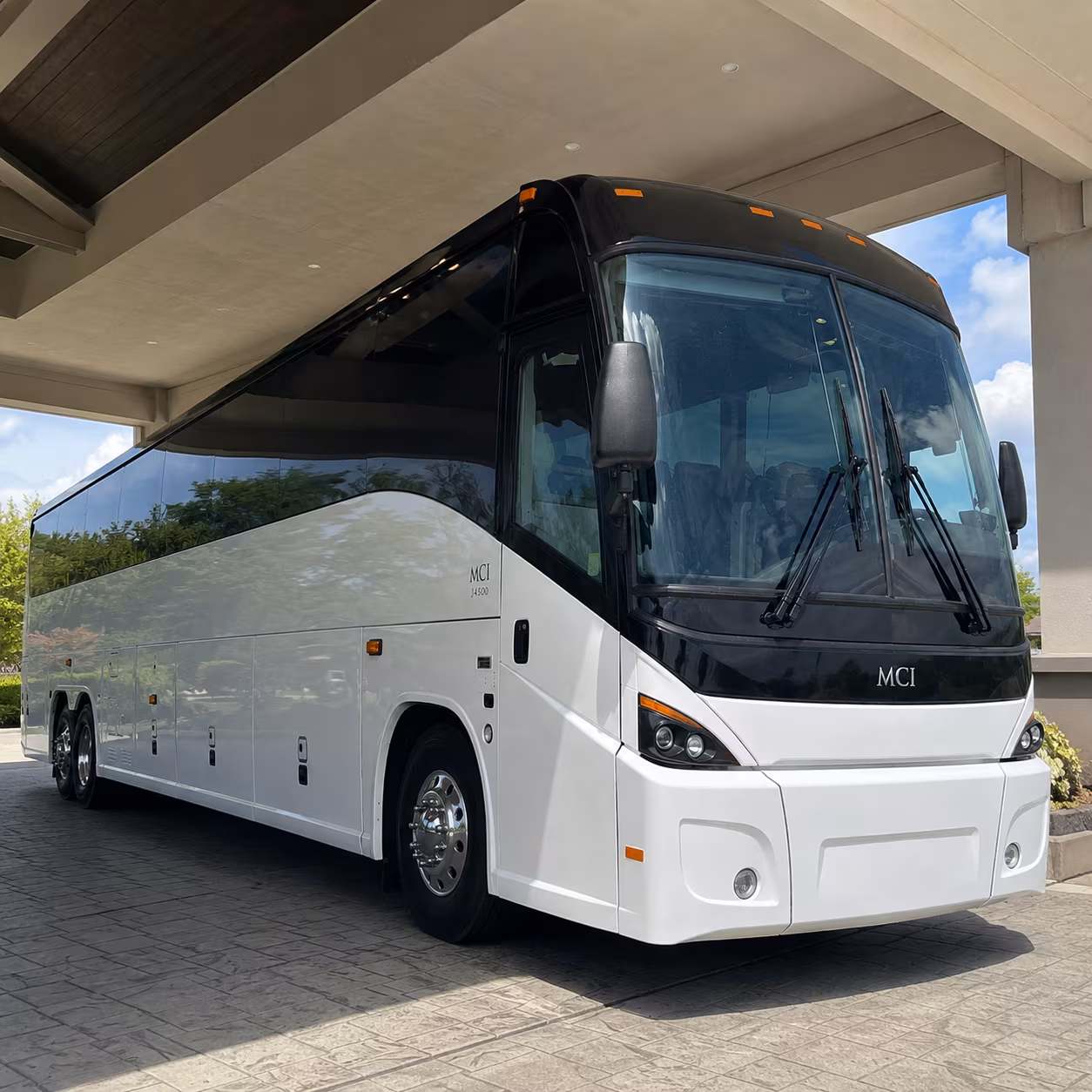 shuttle buses to hollywood burbank and ontario international airports